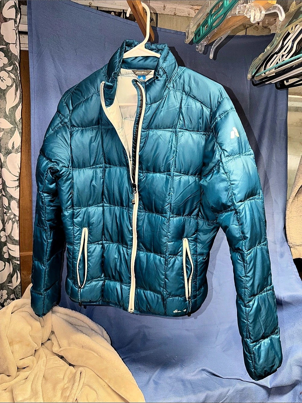 Eddie Bauer EB650 Down Puffer Jacket Blue Medium
